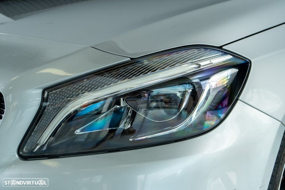 Mercedes-Benz A 180 d AMG Line - 31