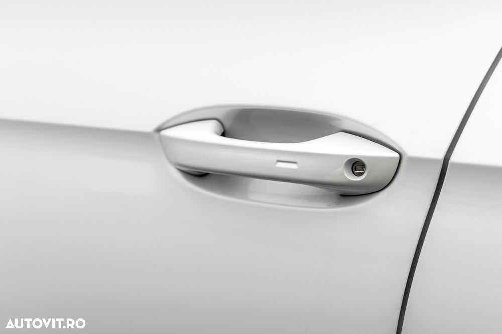 Volkswagen Passat 2.0 TDI SCR DSG Elegance - 18