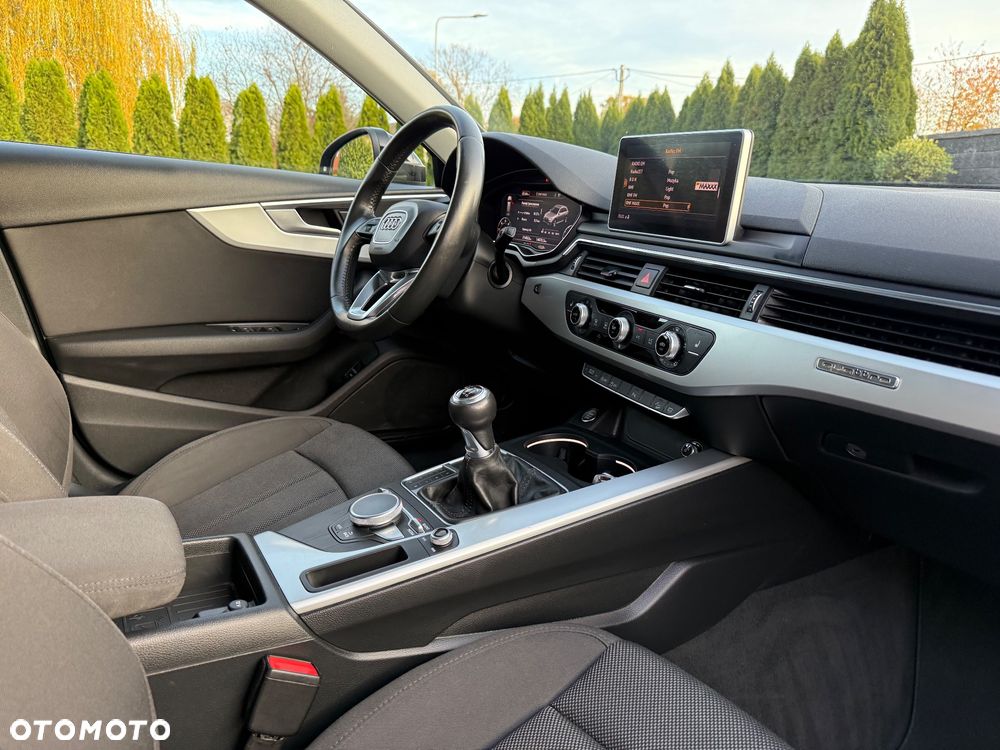 Audi A4 Allroad 2.0 TDI Quattro - 37