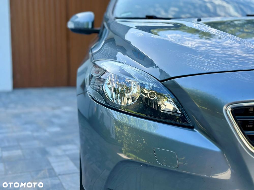 Volvo V40 D2 Momentum - 21