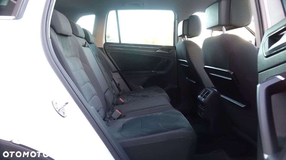 Volkswagen Tiguan - 27