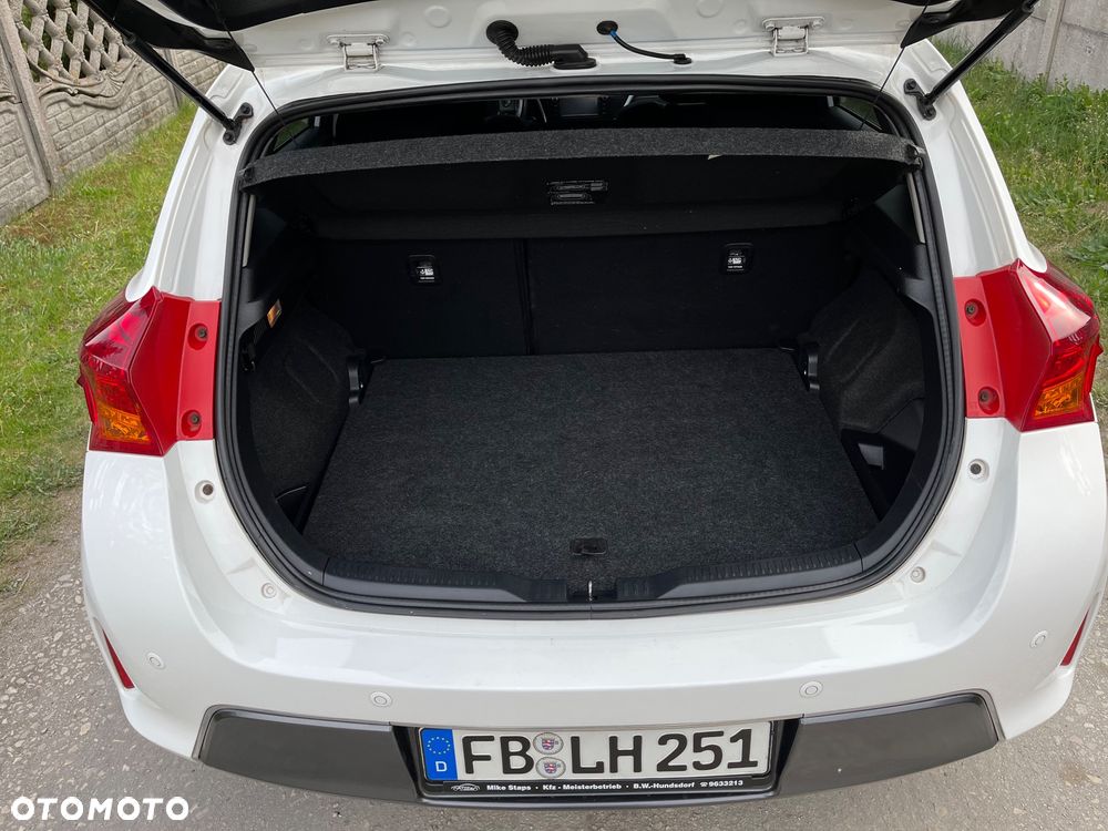 Toyota Auris 1.8 VVT-i Automatik START Edition - 39
