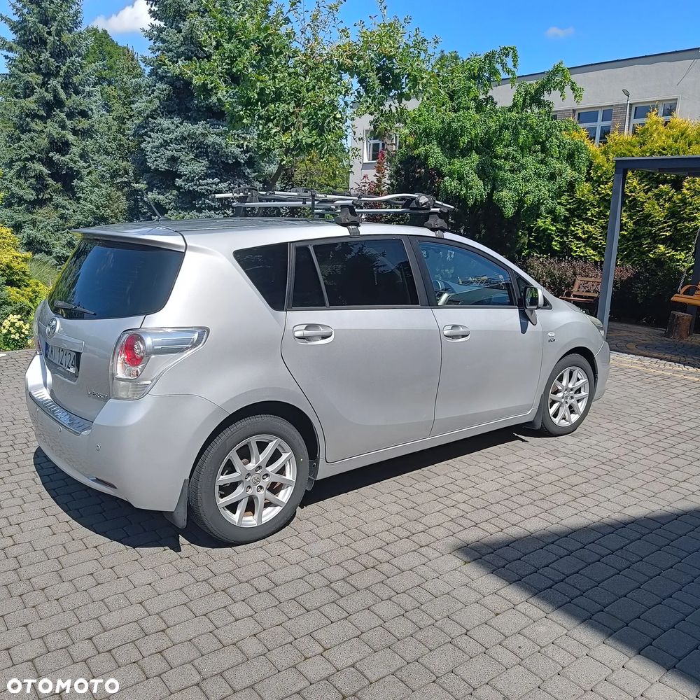 Toyota Verso 2.2 D-CAT Prestige 7os - 13