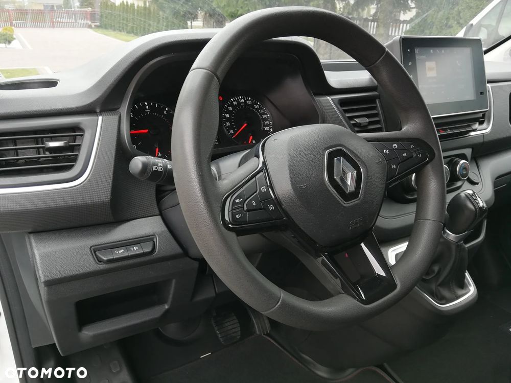 Renault Trafic - 19