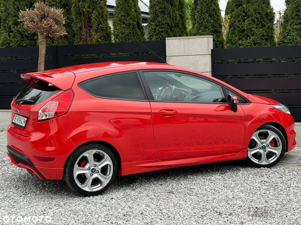 Ford Fiesta 1.6 EcoBoost ST - 10