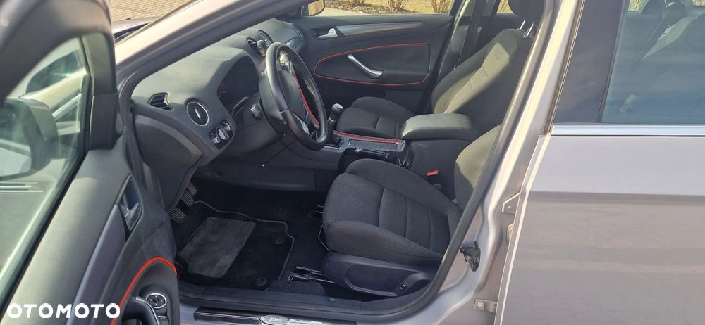 Ford Mondeo 2.0 Titanium - 12