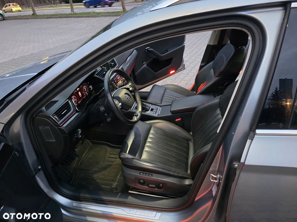 Skoda Superb 2.0 TDI DSG Premium Edition - 20