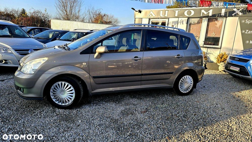 Toyota Corolla Verso - 5