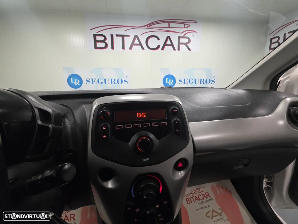 Toyota Aygo 1.0 X-Play Plus MM - 41