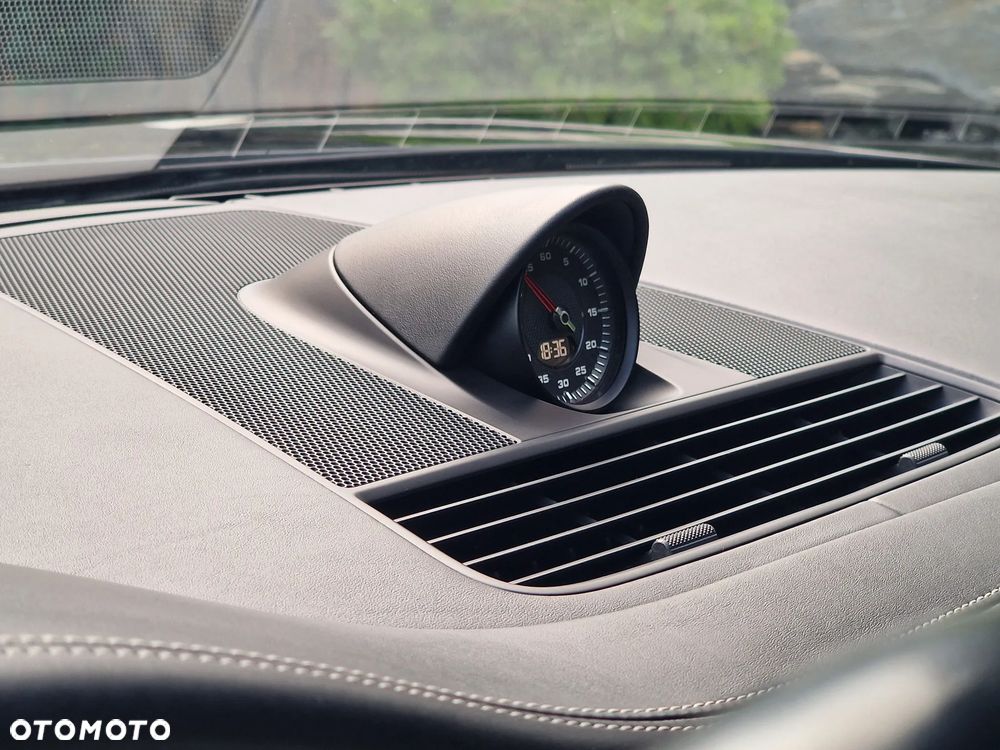 Porsche Panamera 4S - 11