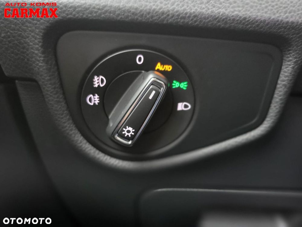 Volkswagen Touran 1.6 TDI SCR (BlueMotion Technology) DSG Comfortline - 24