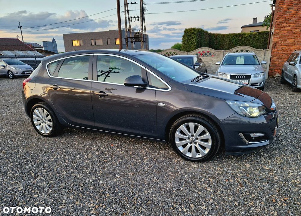Opel Astra 1.4 Turbo Exklusiv - 6
