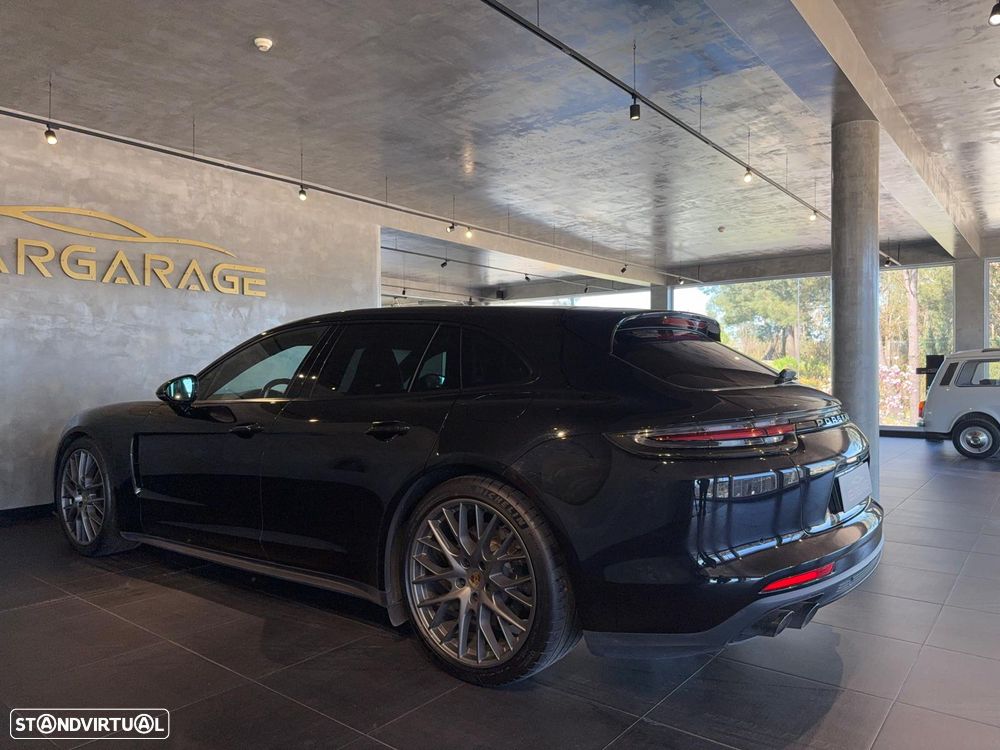 Porsche Panamera Sport Turismo - 11