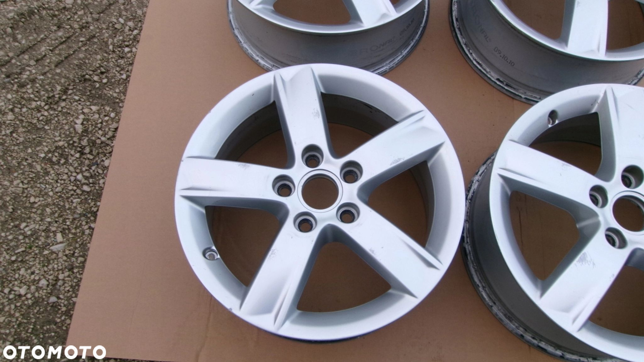 FELGA ALUMINIOWA AUDI A3 6,0X16 ET50 8P0071496G - 2