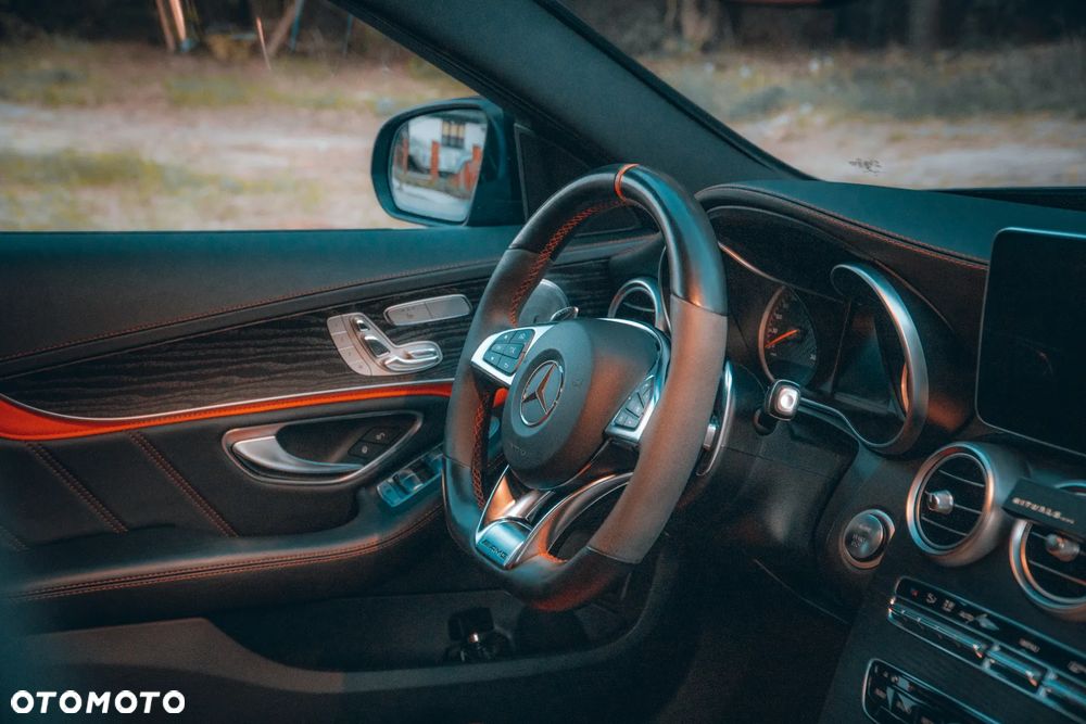 Mercedes-Benz Klasa C AMG 63 S AMG Speedshift 7G-MCT - 28
