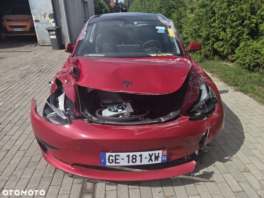 Tesla Model 3 - 7