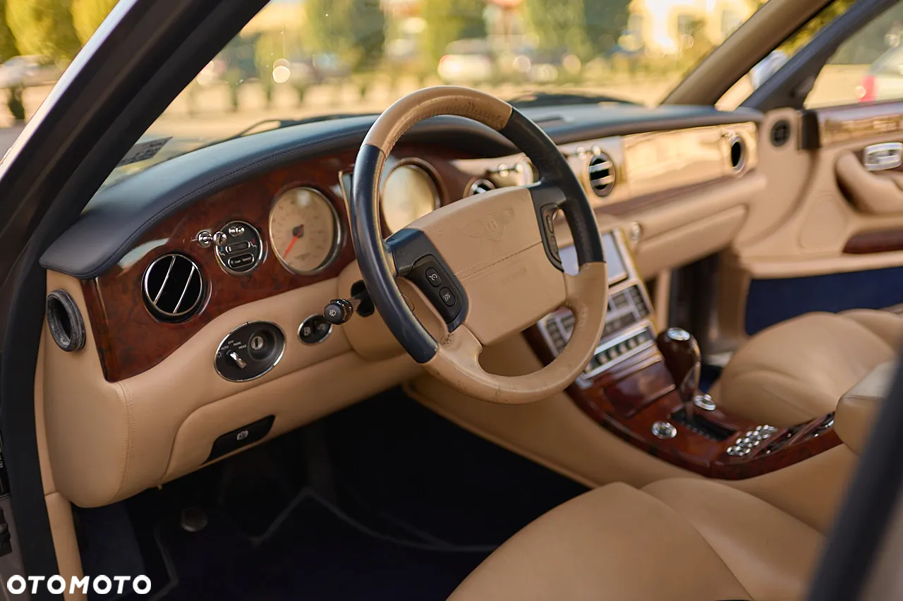 Bentley Arnage - 23