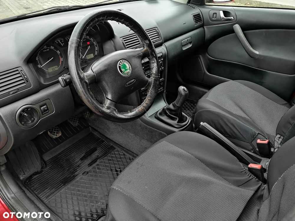 Skoda Octavia 1.6 Ambiente - 17