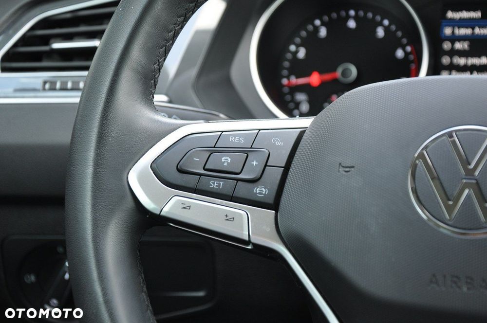 Volkswagen Tiguan - 13
