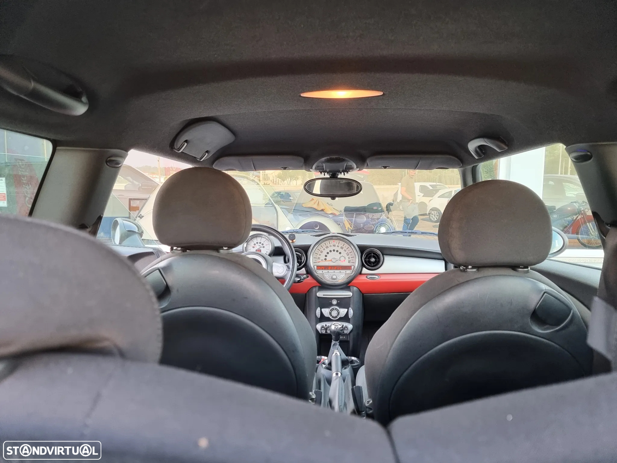 MINI 3 Portas Cooper D - 18
