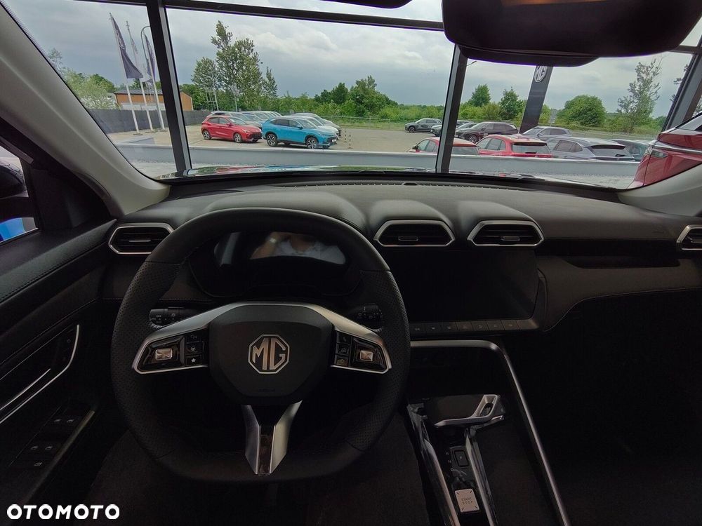 MG ZS Hybrid+ - 15