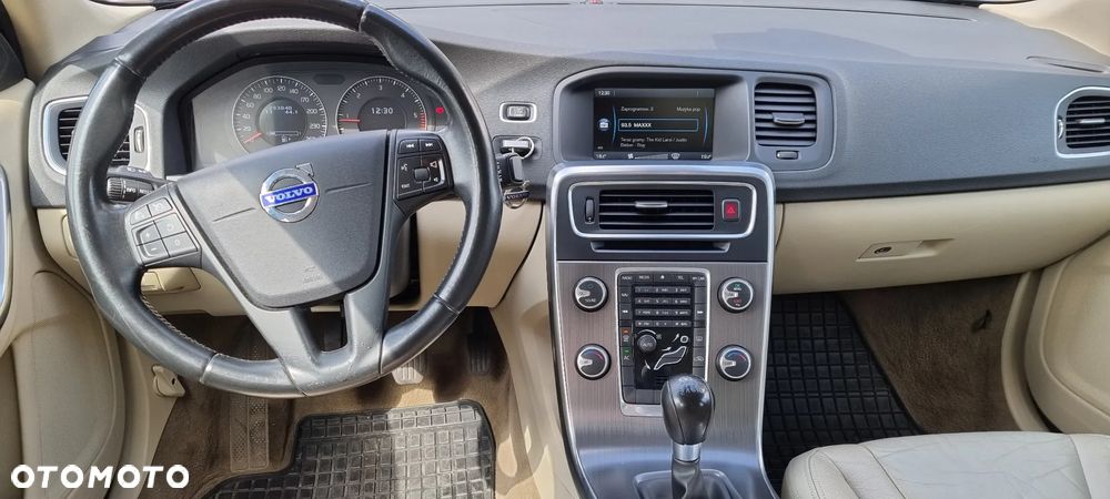 Volvo S60 D3 Summum - 16