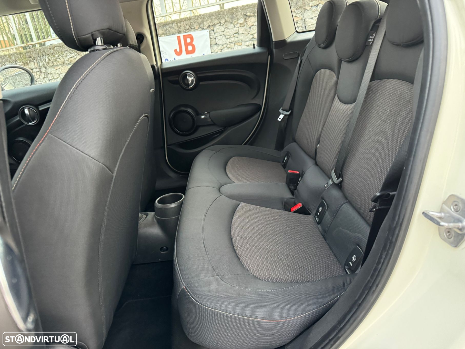 MINI 5 Portas One D - 13
