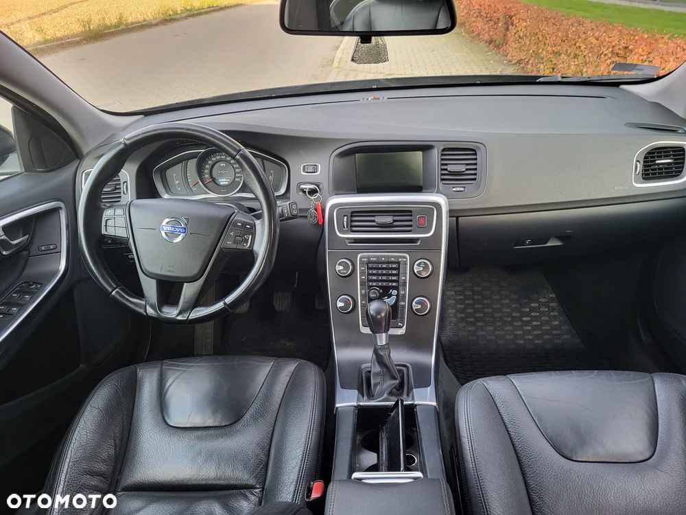 Volvo V60 D2 Momentum - 5