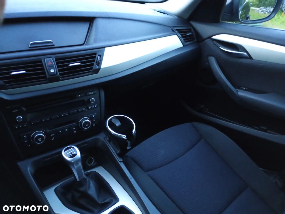 BMW X1 xDrive18d xLine - 12