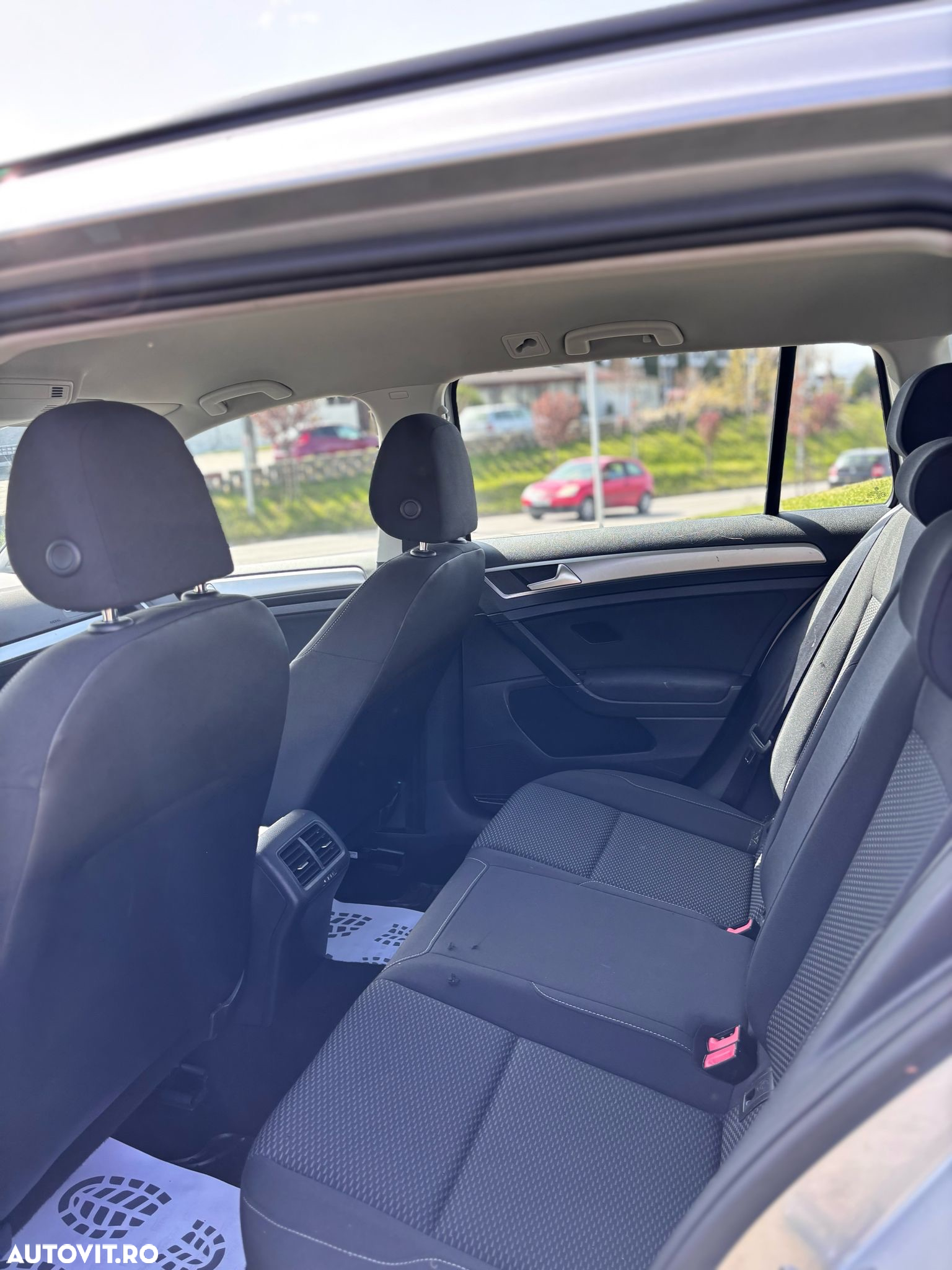 Volkswagen Golf 1.6 TDI Comfortline - 12