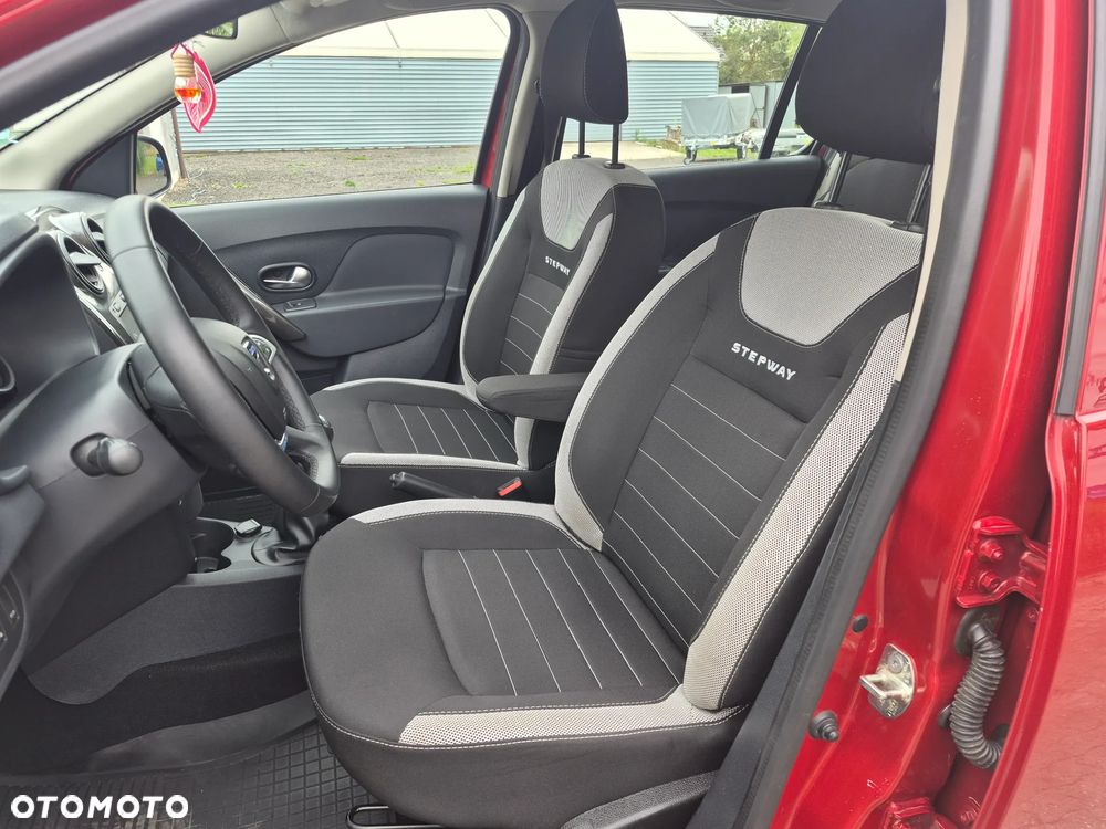 Dacia Sandero 0.9 TCe Laureate S&S EU6 - 13