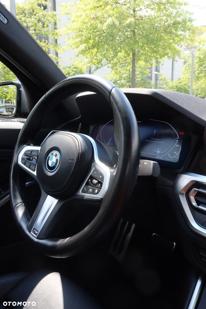 BMW Seria 3 320e M Sport sport - 14