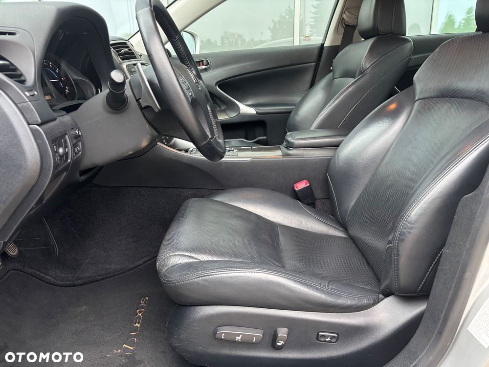 Lexus IS 250 Elegance - 10
