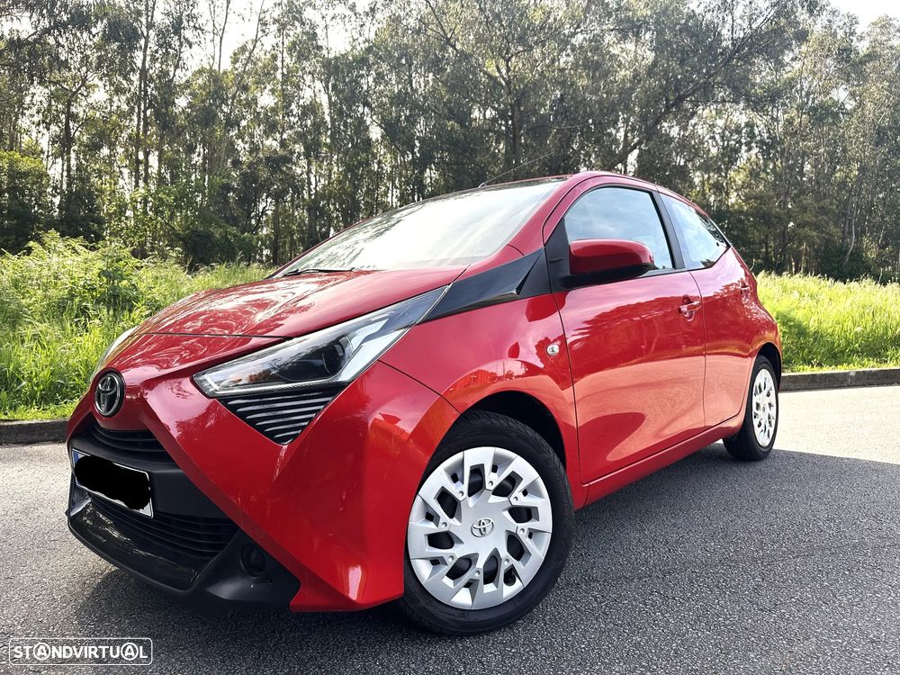 Toyota Aygo x-play - 1