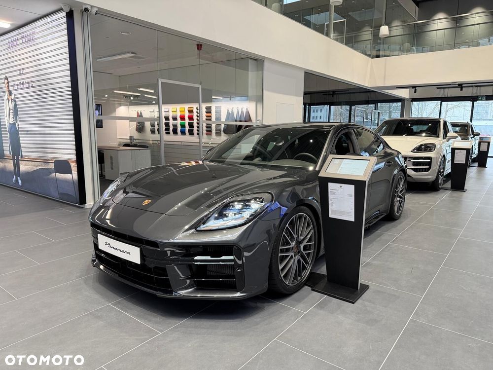 Porsche Panamera - 3