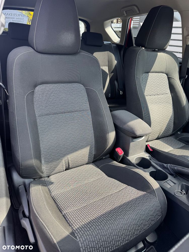 Toyota Auris ver-1-8-hsd-luna - 23