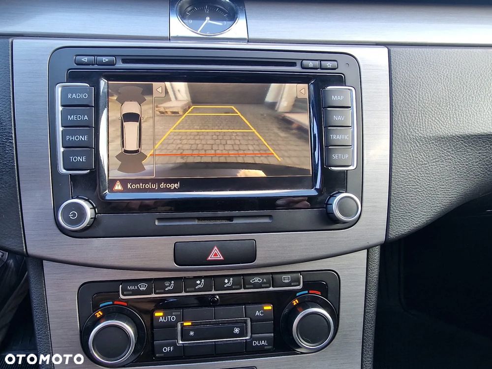 Volkswagen Passat 2.0 TDI DPF Comfortline - 23