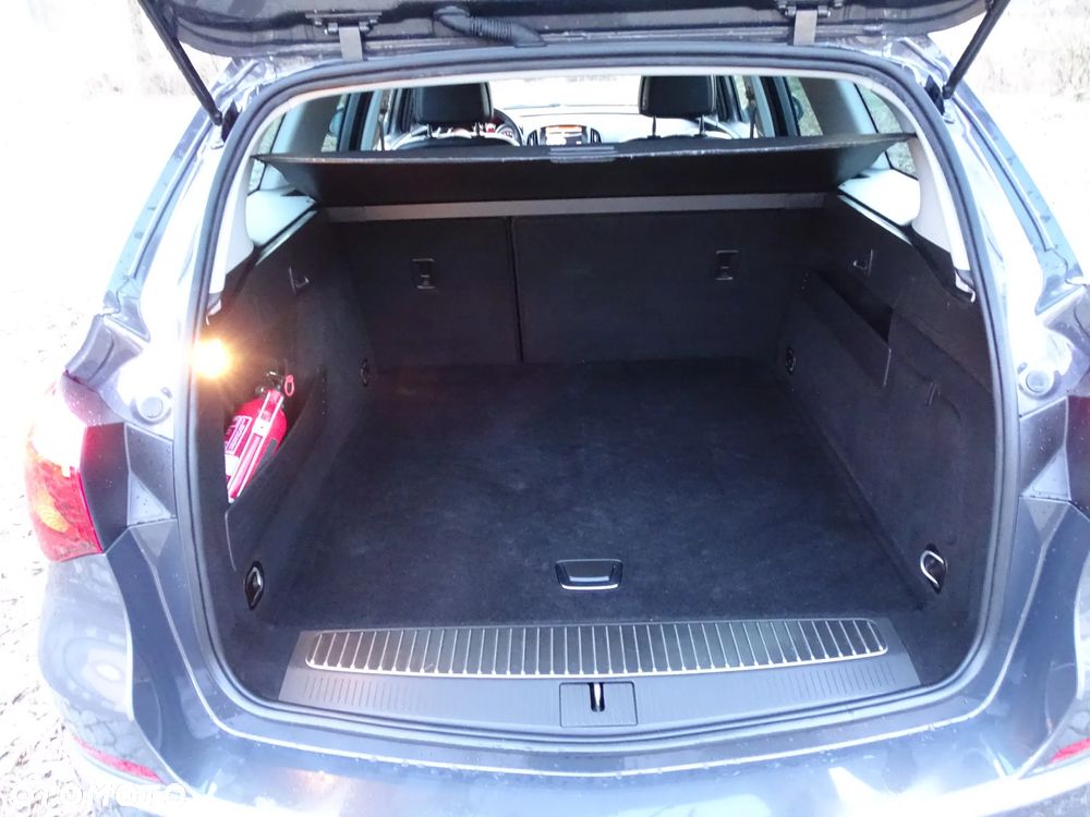 Opel Astra 1.6 CDTI DPF ecoFLEX TourerStart/Stop Exklusiv - 23