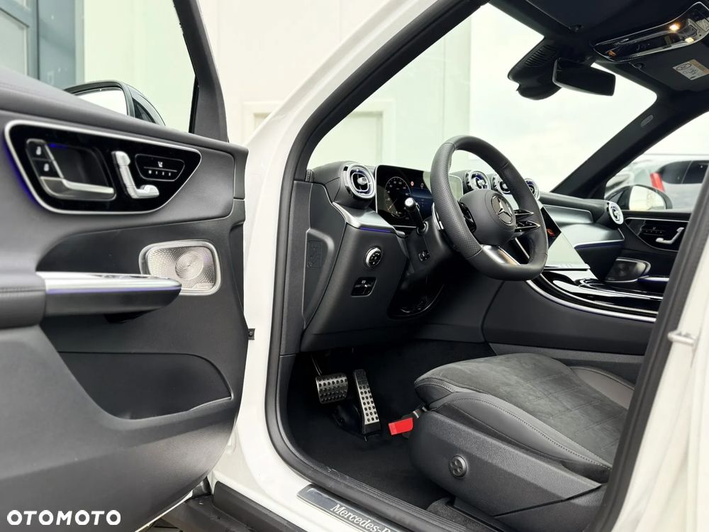 Mercedes-Benz GLC - 14