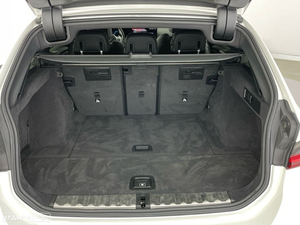 BMW 320 d Touring Pack M Auto - 13
