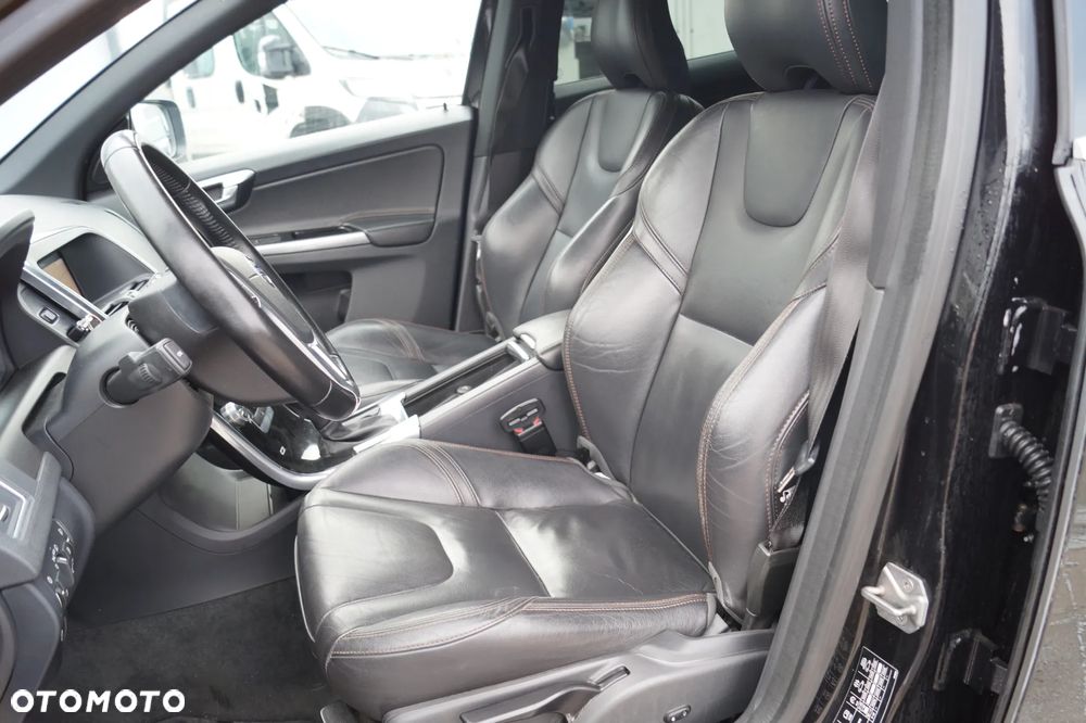 Volvo XC 60 D3 Drive-E Momentum - 17