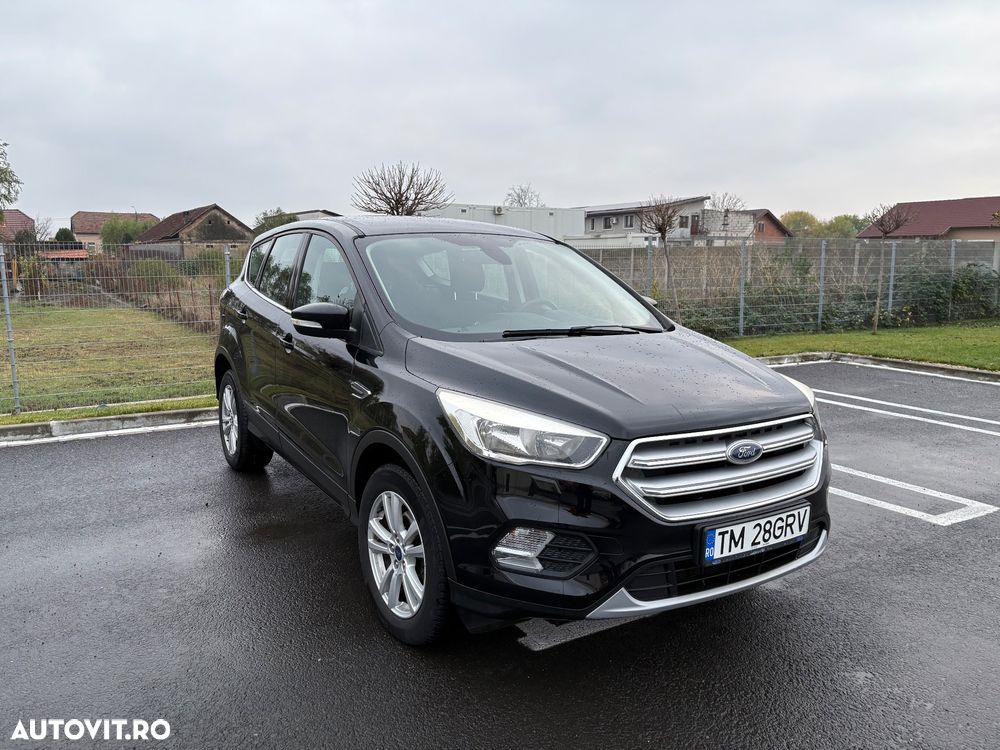 Ford Kuga - 1