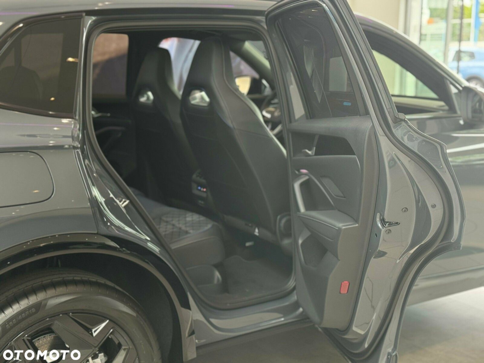 Volkswagen Tiguan - 8