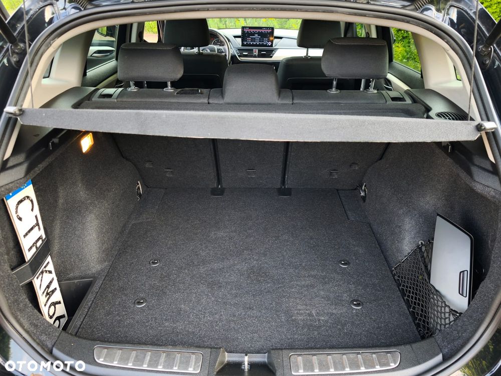 BMW X1 xDrive18d - 13