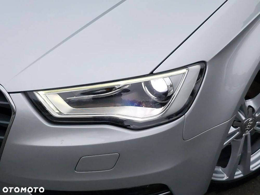 Audi A3 Sportback 1.4 TFSI cylinder on demand ultra S line Sportpaket - 4