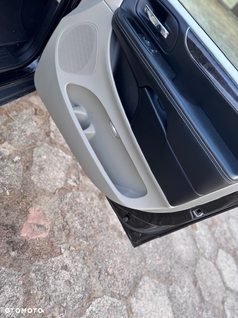 Chrysler Town & Country 3.6 Touring - 29