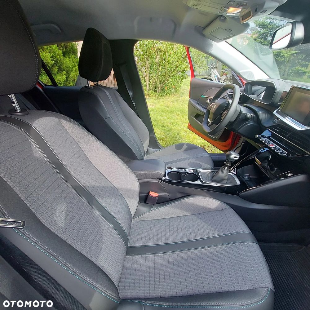 Peugeot 208 1.2 T Allure S&S - 10