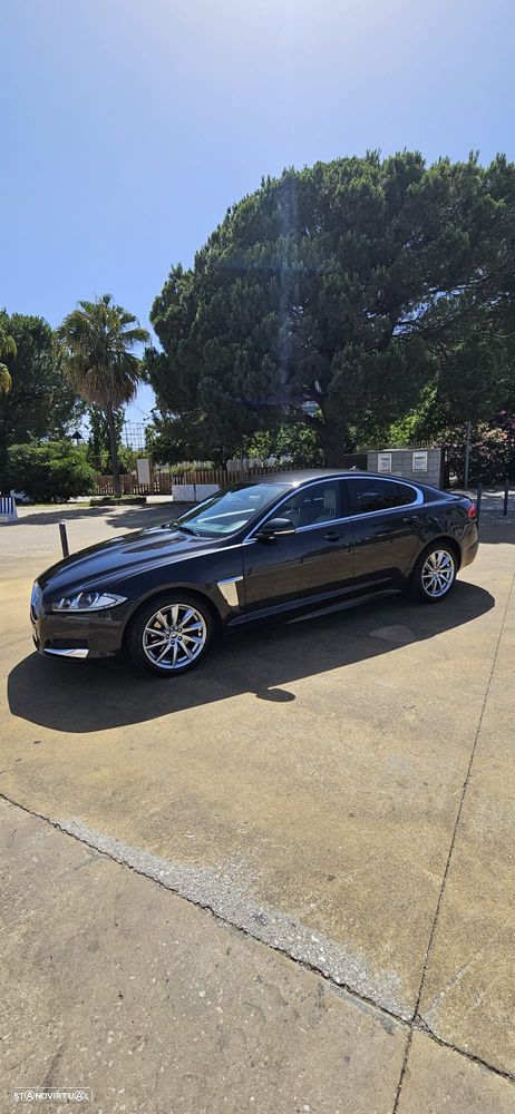 Jaguar XF 2.2 D Premium Luxury - 7