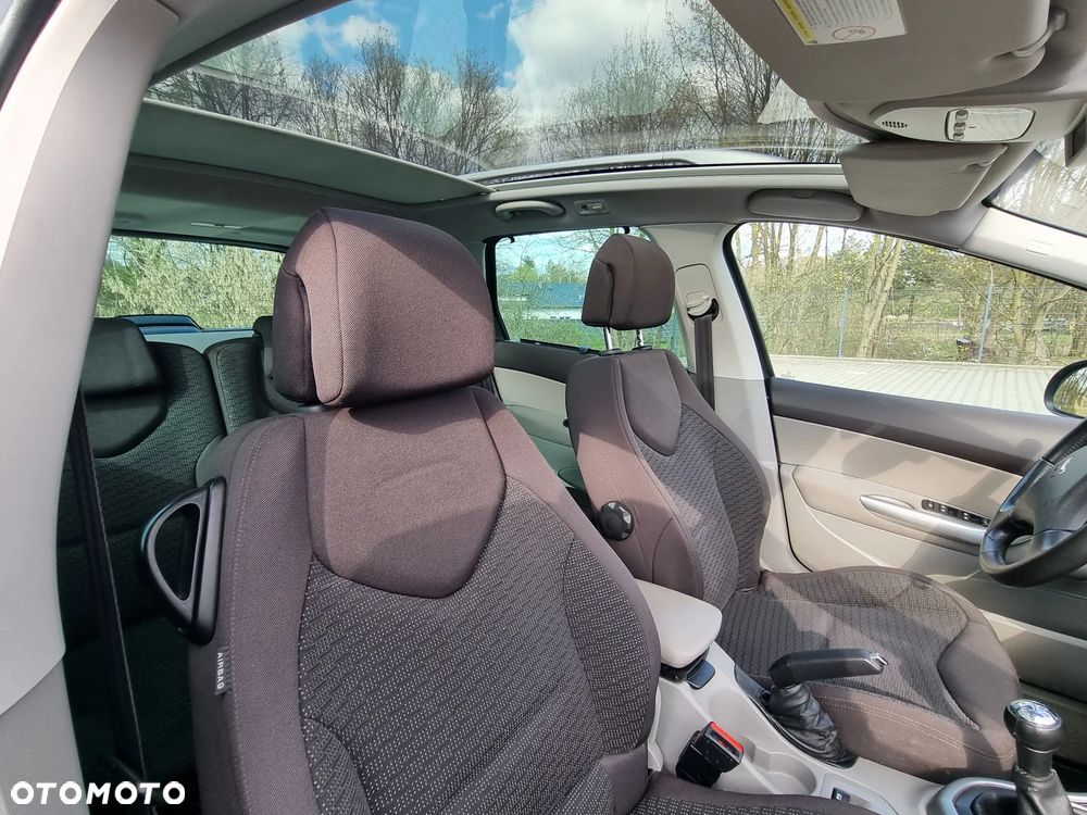 Peugeot 308 1.6 Premium Plus - 10