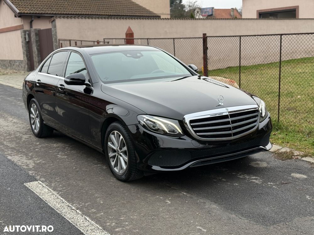 Mercedes-Benz E 220 d Aut. - 1